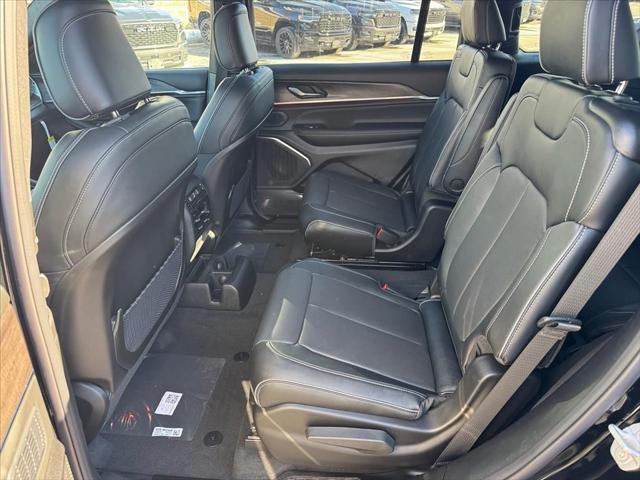 2025 Jeep Grand Cherokee L Overland 4x4