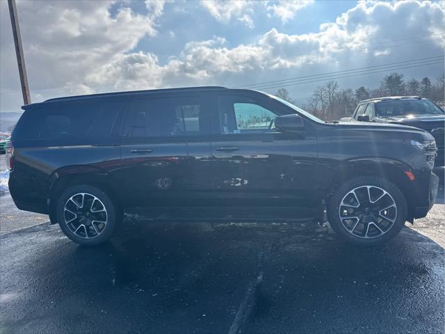 2023 Chevrolet Suburban 4WD RST