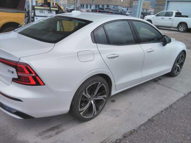 2024 Volvo S60 B5 Core Dark Theme 2024 Volvo S60 B5 Core Dark Theme