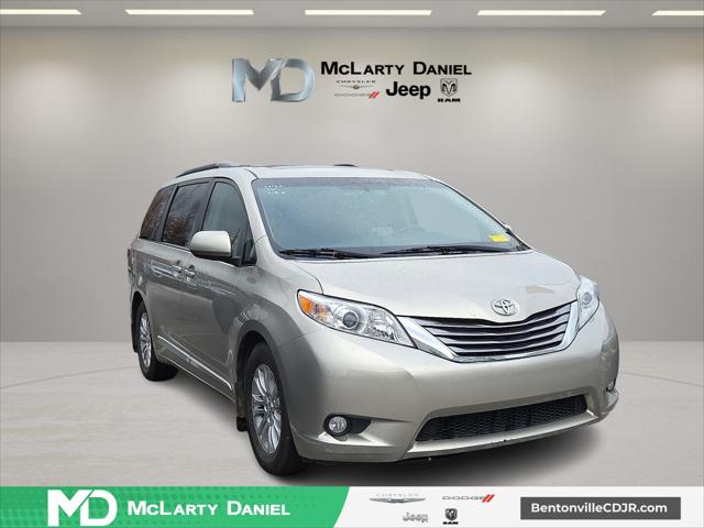 2015 Toyota Sienna XLE Premium 8 Passenger