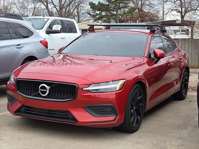 2020 Volvo S60 T6 Momentum 2020 Volvo S60 T6 Momentum