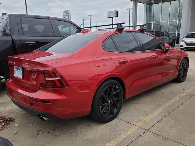 2020 Volvo S60 T6 Momentum 2020 Volvo S60 T6 Momentum