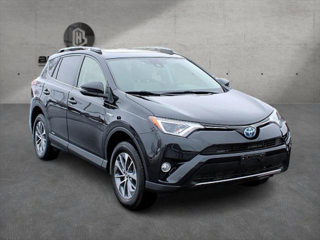 2017 Toyota RAV4 Hybrid XLE