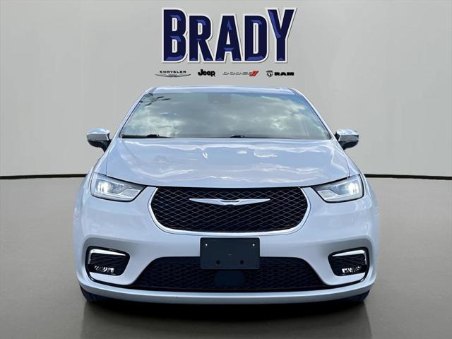 2023 Chrysler Pacifica Hybrid Limited