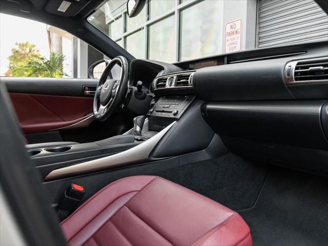 2016 Lexus IS 200t 4dr Sdn