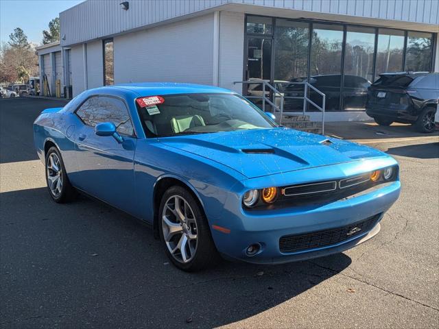 2016 Dodge Challenger SXT Plus