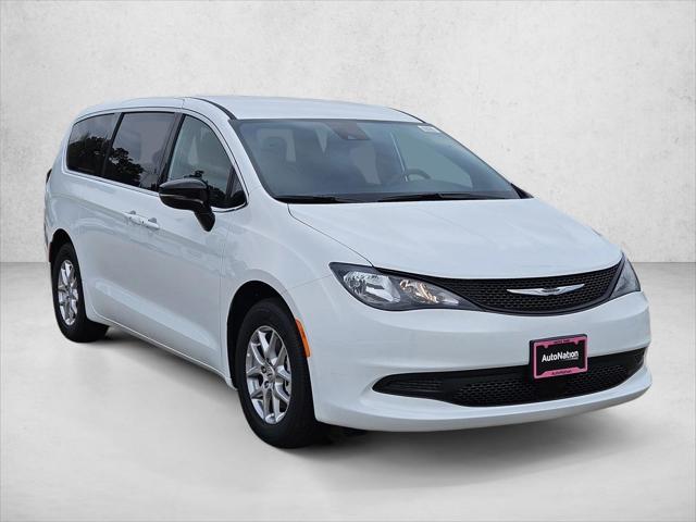 2025 Chrysler Voyager VOYAGER LX
