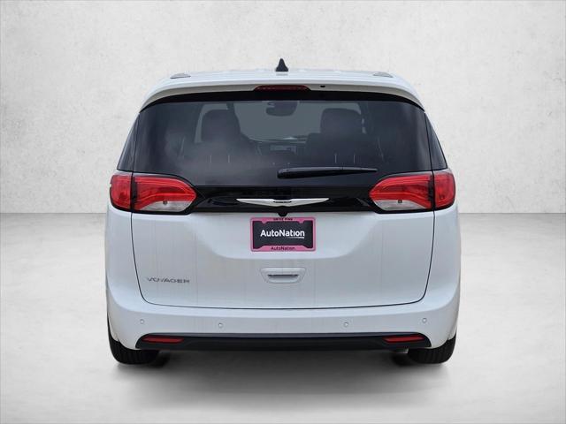 2025 Chrysler Voyager LX