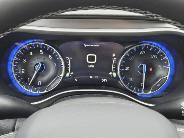 2025 Chrysler Voyager LX