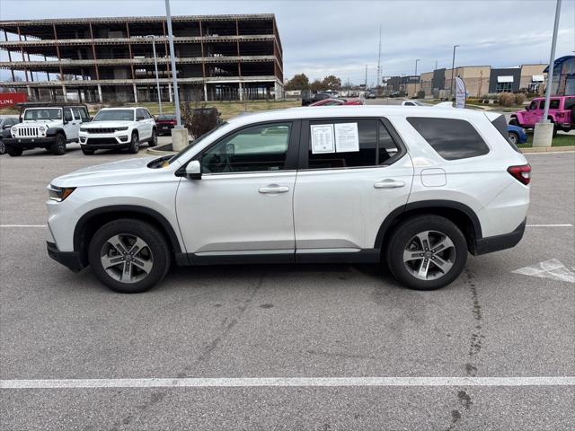2023 Honda Pilot AWD EX-L 8 Passenger 2023 Honda Pilot AWD EX-L 8 Passenger