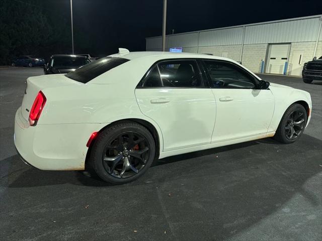 2022 Chrysler 300 Touring