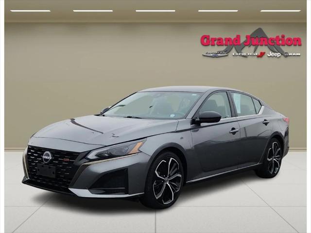 2023 Nissan Altima SR FWD 2023 Nissan Altima SR FWD