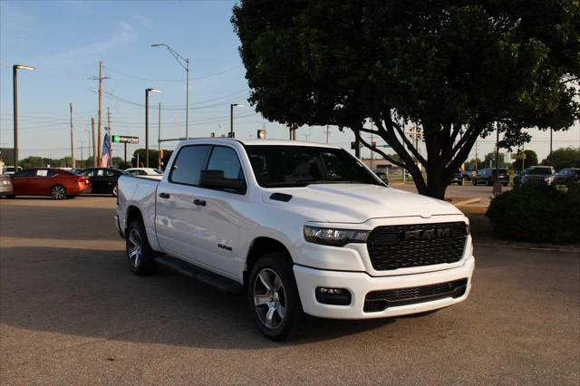 2025 RAM Ram 1500 RAM 1500 TRADESMAN CREW CAB 4X4 57 BOX