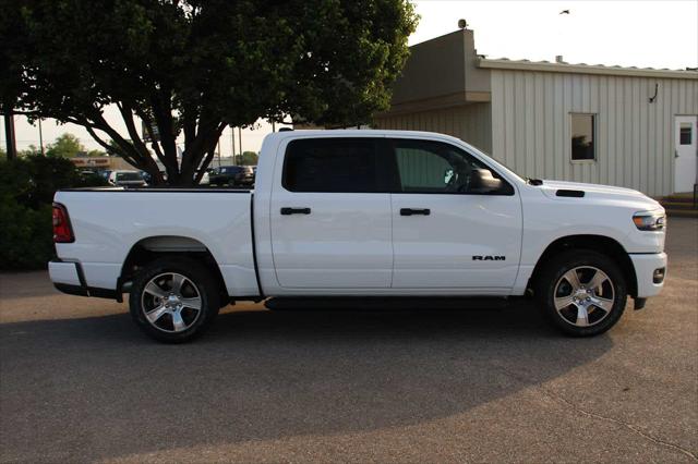 2025 RAM Ram 1500 RAM 1500 TRADESMAN CREW CAB 4X4 57 BOX