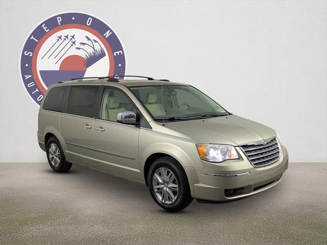 2008 Chrysler Town and Country Limited