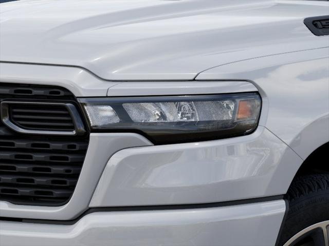 2026 Ram 1500 Express Crew Cab 4x4 57 Box