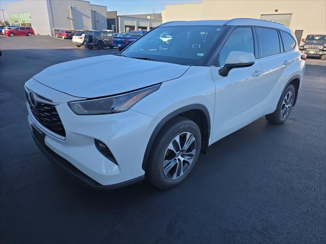 2022 Toyota Highlander XLE 2022 Toyota Highlander XLE