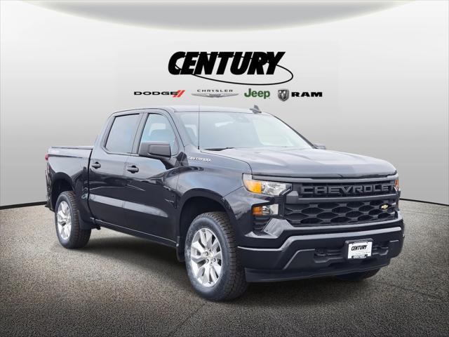 2022 Chevrolet Silverado 1500 4WD Crew Cab Short Bed Custom