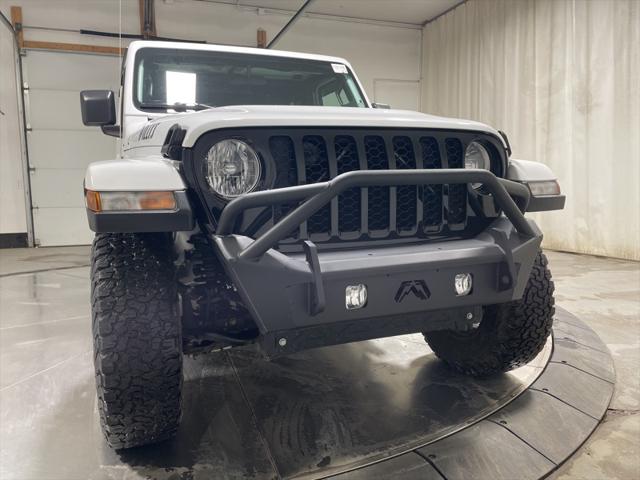 2021 Jeep Gladiator Willys 4x4 2021 Jeep Gladiator Willys 4x4