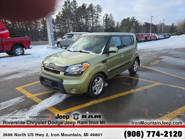 2010 Kia Soul + 2010 Kia Soul +