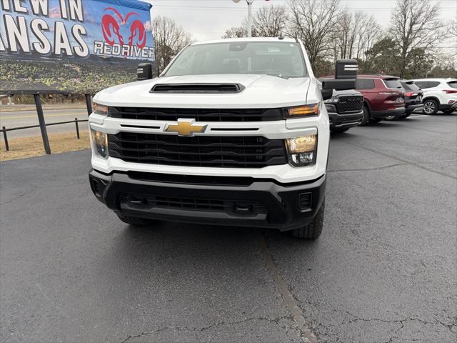 2024 Chevrolet Silverado 2500HD 4WD Crew Cab Standard Bed Custom