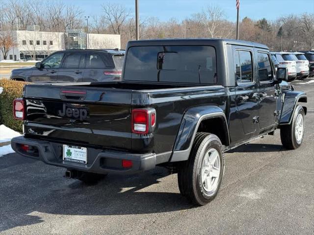 2022 Jeep Gladiator Sport S 4x4