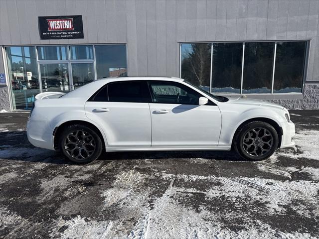 2017 Chrysler 300 S 2017 Chrysler 300 S