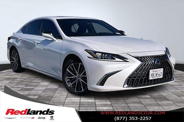 2022 Lexus ES 300h 300h