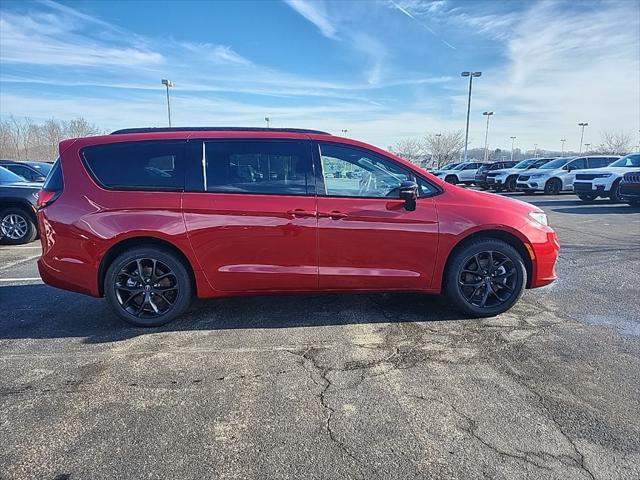 2026 Chrysler Pacifica PACIFICA LIMITED AWD