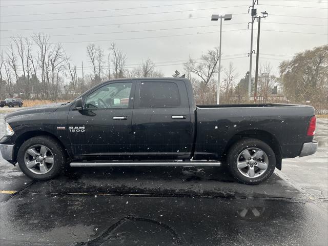 2017 RAM 1500 Big Horn Crew Cab 4x4 64 Box