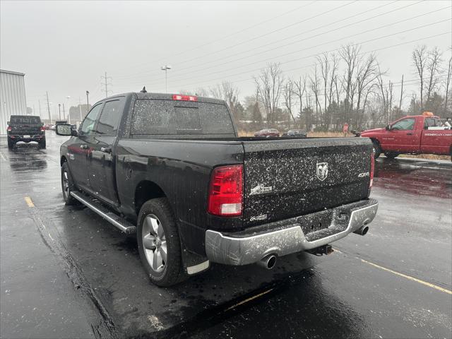 2017 RAM 1500 Big Horn Crew Cab 4x4 64 Box