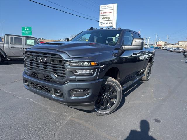 2026 RAM Ram 2500 RAM 2500 BLACK EXPRESS CREW CAB 4X4 64 BOX