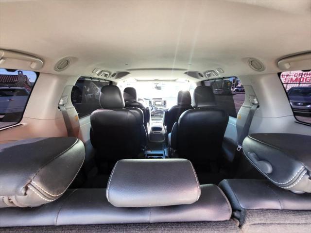 2013 Toyota Sienna SE 8 Passenger