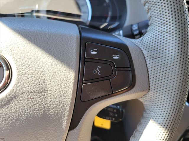 2013 Toyota Sienna SE 8 Passenger