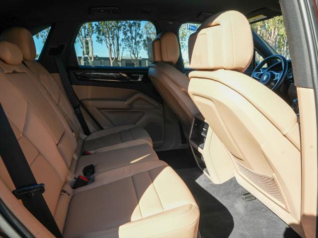 2020 Porsche Cayenne Base