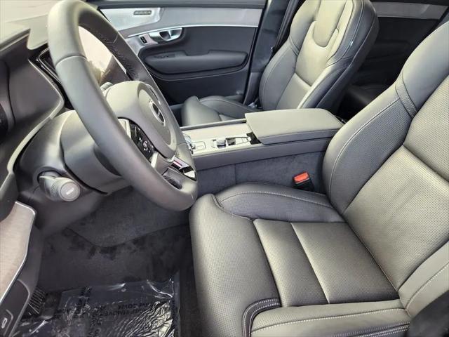 2026 Volvo XC90 B6 Ultra Dark Theme 7-Seater