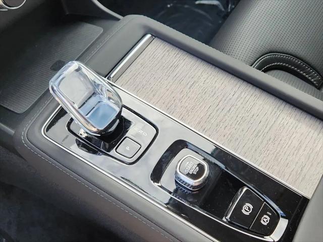 2026 Volvo XC90 B6 Ultra Dark Theme 7-Seater