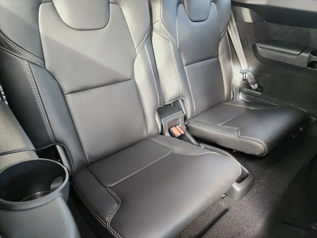2026 Volvo XC90 B6 Ultra Dark Theme 7-Seater