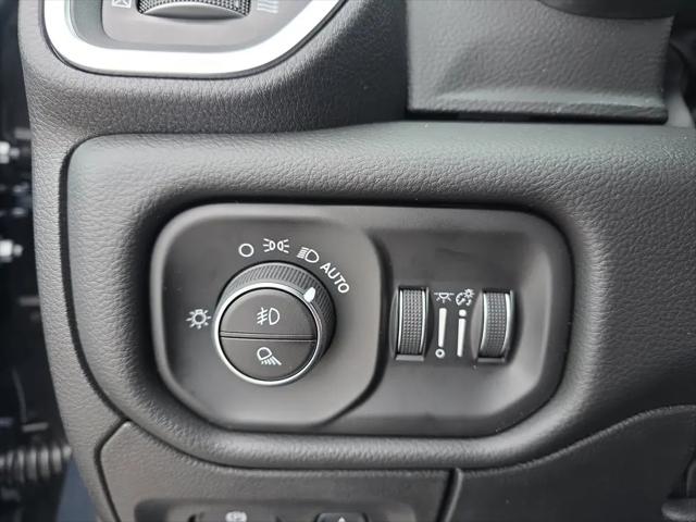 2026 Ram 1500 Big Horn Crew Cab 4x4 5'7" Box