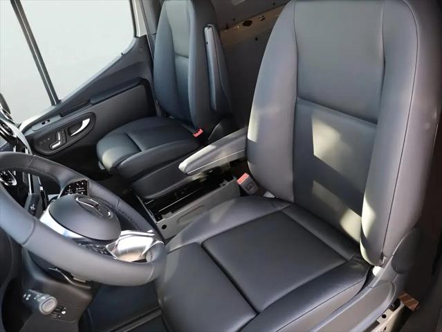 2026 Mercedes-Benz Sprinter 2500 Standard Roof 4-Cyl Diesel HO