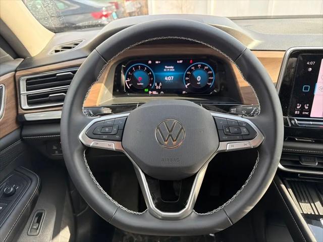 2026 Volkswagen Atlas SE with Technology