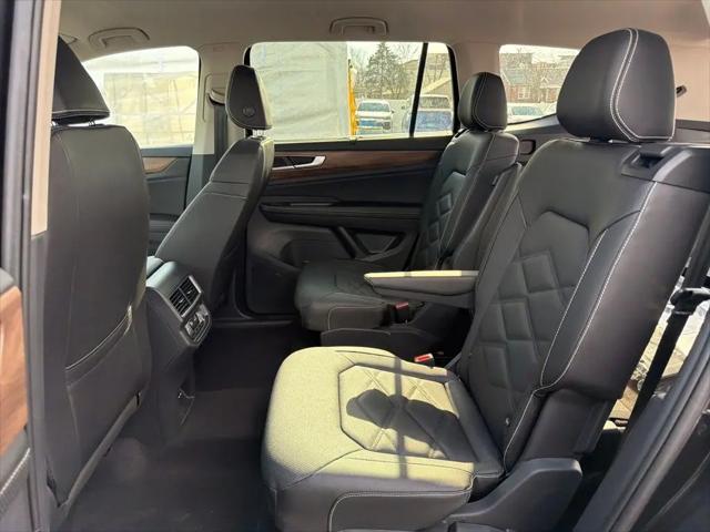 2026 Volkswagen Atlas SE with Technology