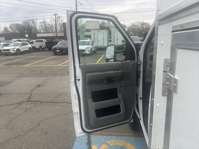 2026 Ford E-350 Cutaway E-Series Cutaway