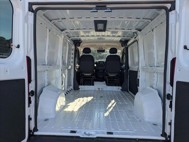 2026 Ram ProMaster Cargo Van Tradesman Low Roof 136" WB w/Pass Seat