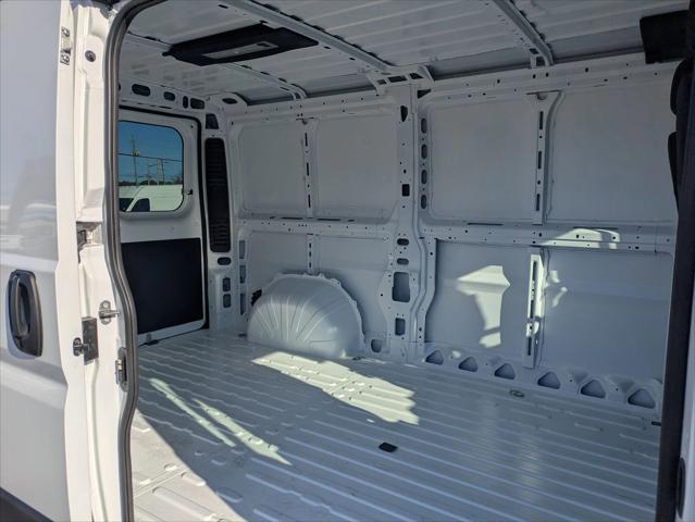 2026 Ram ProMaster Cargo Van Tradesman Low Roof 136" WB w/Pass Seat