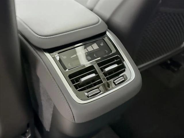2026 Volvo XC90 Plus, B6 AWD Gas (mild hybrid), Gasoline, Bright, 7 Seats