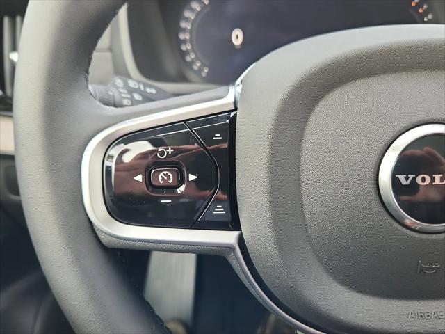 2026 Volvo XC90 Ultra, B6 AWD Gas (mild hybrid), Gasoline, Bright, 7 Seats