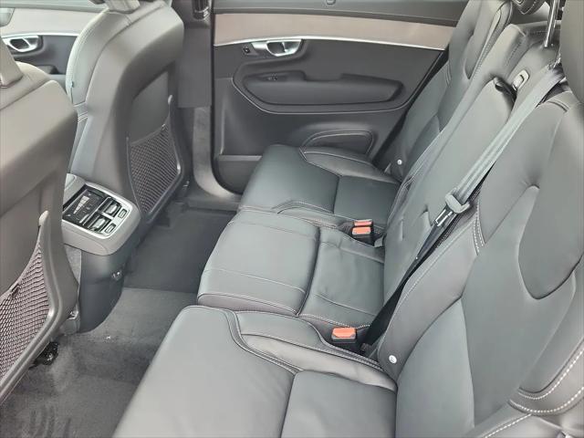 2026 Volvo XC90 Ultra, B6 AWD Gas (mild hybrid), Gasoline, Bright, 7 Seats