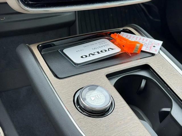 2025 Volvo X 90 Plus, Twin Motor, Fully electric, 7 Seats
