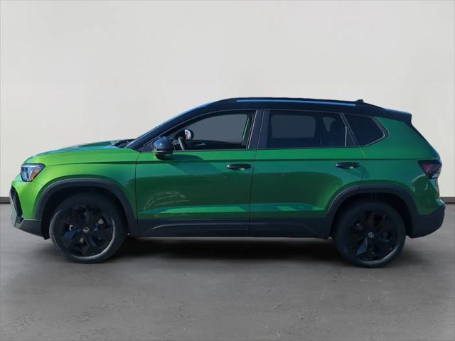 2026 Volkswagen Taos SE Black